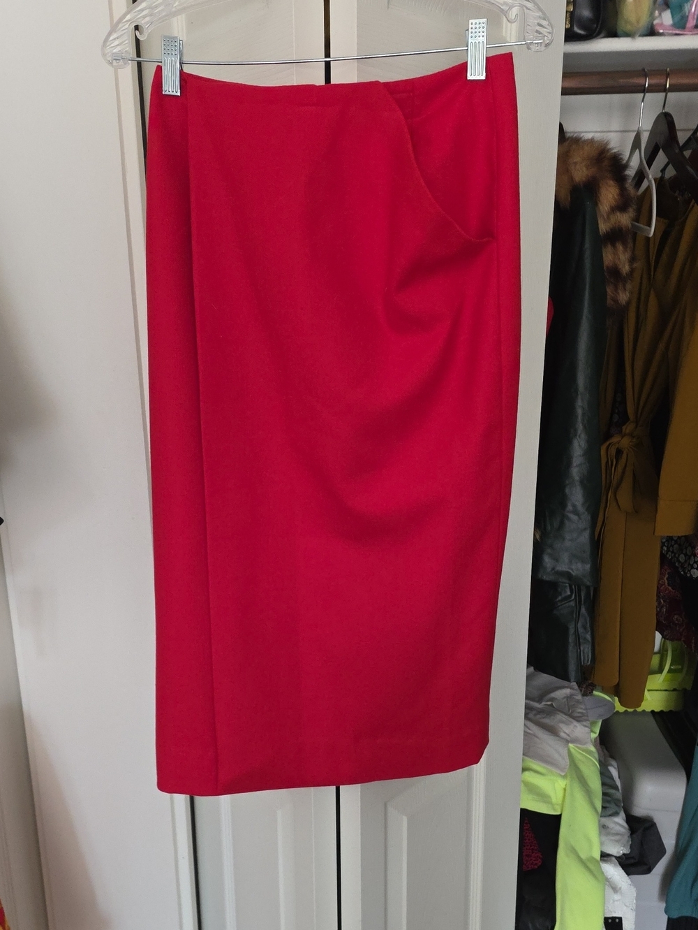 27.5 " W 29.5 L Vintage Red Midi Pencil Skirt